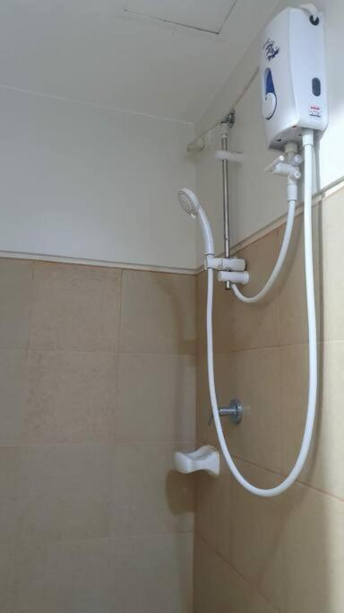 Cherolds Place Lovely 1 Bedroom Condo With Balcony Manila Exterior photo